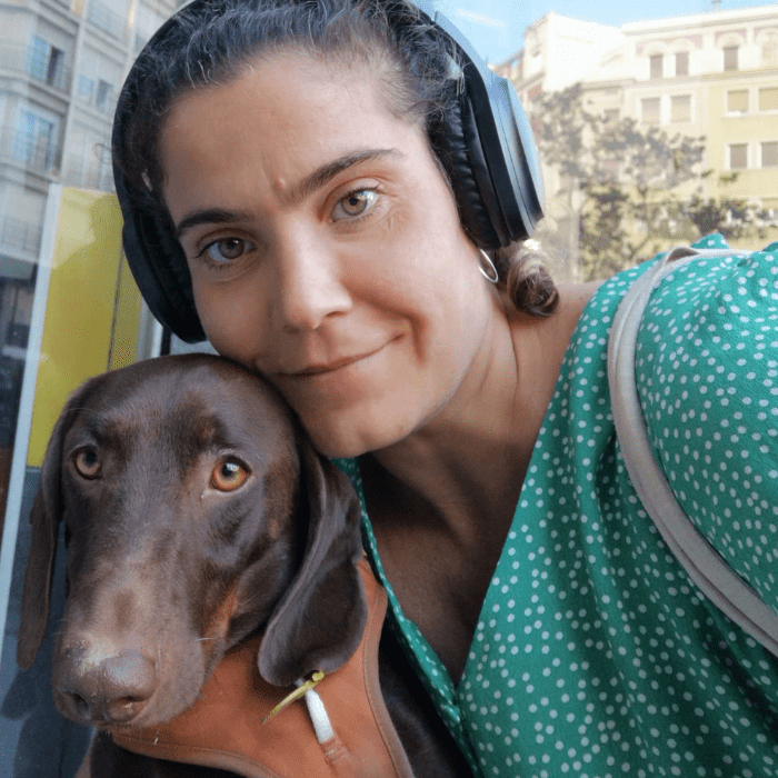 Lucía con su perro Tuco